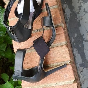 CK strappy heeled sandal sz. 9.5